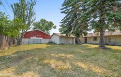 2006 California Drive, Minot, ND 58703