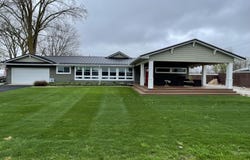 604 N Shore Drive, Crystal, MI 48818