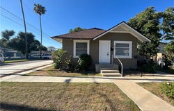 633 W Maple Avenue, Orange, CA 92868
