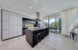 300 Collins Ave, Miami Beach, FL 33139