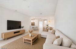 2583 Vine Avenue, Naples, FL 34120
