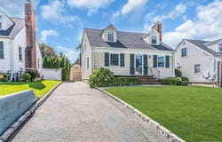 26 Ridge Drive, Manhasset, NY 11030