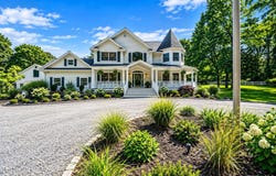 4 Holly Lane, Nissequogue, NY 11780