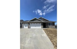 119 Chadwick Ln, IowaCity, IA 52245