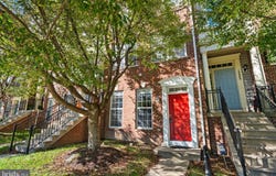 15555 JOHN DISKIN Circle, WOODBRIDGE, VA 22191