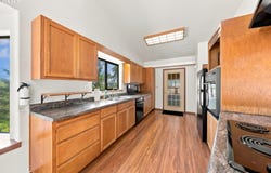 1275 ARCADIA Dr, Roseburg, OR 97471