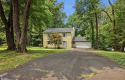 42 SPRINGS Drive, DOYLESTOWN, PA 18901