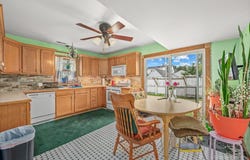 122 S Edison Avenue, Elgin, IL 60123