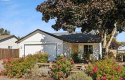 2102 SW 7TH St, BattleGround, WA 98604