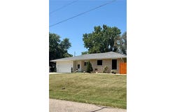 506 Atchison Street, Oskaloosa, KS 66066