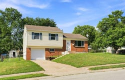 16104 E 32nd Street S, Independence, MO 64055