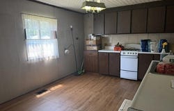 601 Wayne, Howe, IN 46746