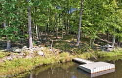 116 Saddlebrook Lane, Hawley, PA 18428