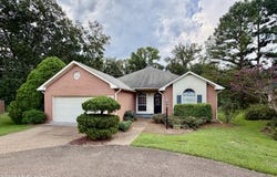 211 S Twin Lakes, Clinton, MS 39056