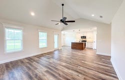 9 Bryant Dr, Ray City, GA 31645