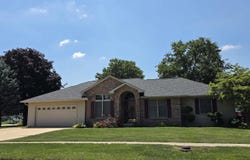 133 Manor Hill Drive, Chatham, IL 62629