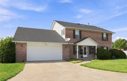 662 N Meadowlands Drive, Fayetteville, AR 72704