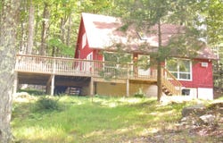 101 Cold Spring Lane, Greentown, PA 18426