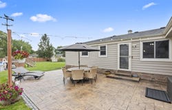 36707 Prairie Dr, Oconomowoc, WI 53066