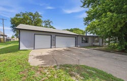 114 E 3rd St, Udall, KS 67146-9034