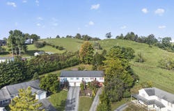 331 Edmond Drive, Abingdon, VA 24210