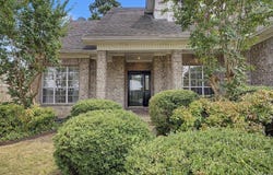 44 W Point, Maumelle, AR 72113
