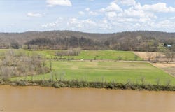 Robinhood Road, Washington, WV 26181