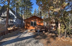 676 Pine Lane, Sugarloaf, CA 92386