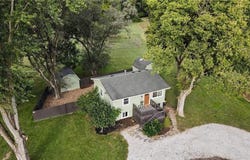 6310 NW Waukomis Drive, Kansas City, MO 64151