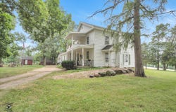 8 Bristol Ridge Road, Bristol, IL 60512