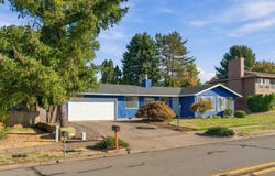 205 E FOOTHILLS Dr, Newberg, OR 97132