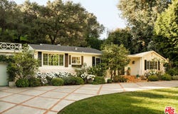 2533 Benedict Canyon Dr, Beverly Hills, CA 90210