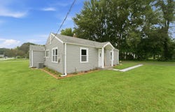 2806 Blake Road, Portage, IN 46368