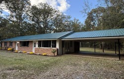 1372 Mike Parra Road, Columbus, MS 39705