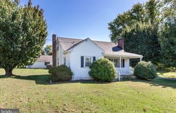15811 HANOVER Pike, UPPERCO, MD 21155