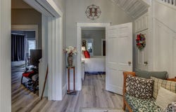 409 E Cypress Street, Charleston, MO 63834