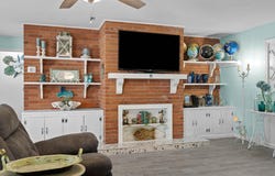 843 Pine Ave., ROCKPORT, TX 78382