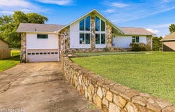 382 Edgelake Drive, Kingston, TN 37763