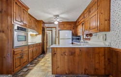 585 Buckeye Circle SE, Conyers, GA 30094