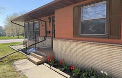 1101 N Armstrong Boulevard, St. James, MN 56081-1208