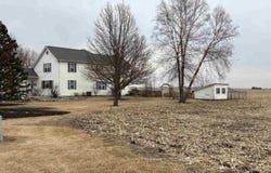 7610 700 E Street, Neponset, IL 61345