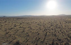 6 Vac/Vic, Palmdale, CA 93591