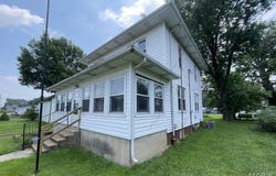 504 E Walnut Street, Gillespie, IL 62033