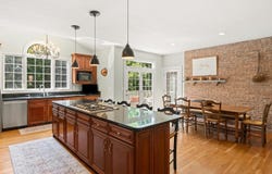 8 Dorothys Way, Bedford, NH 03110