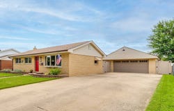 574 GEORGE Street, Wood Dale, IL 60191