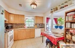 2704 Cricket Circle, Edison, NJ 08820