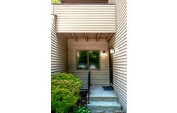 12 Kings Wood Manor, Shelton, CT 06484
