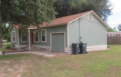 301 & 301A Colorado, Edna, TX 77957