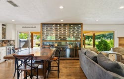 1060 S PARK St, Carlton, OR 97111