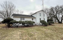 5520 E 475 N, Howe, IN 46746
